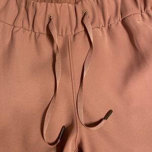 Lululemon Stretch High Rise Crop pants size 2 color sandstone/light pink